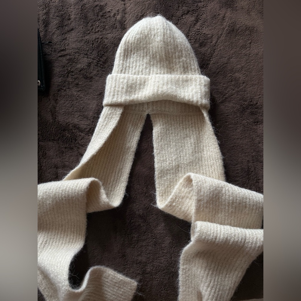 Zara Alpaca And Wool-Blend Beanie Scarf cream